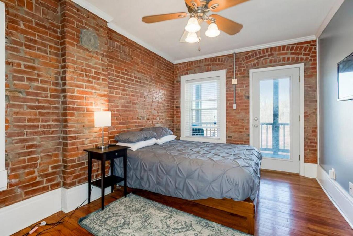 Entire Loft Downtown With Free Parking Villa Kansas City Exterior photo